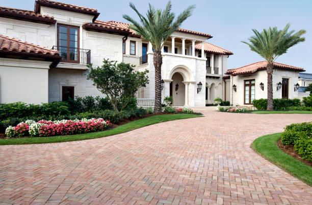 Best Professional Driveway Pavers  in Hillsboro, ND
